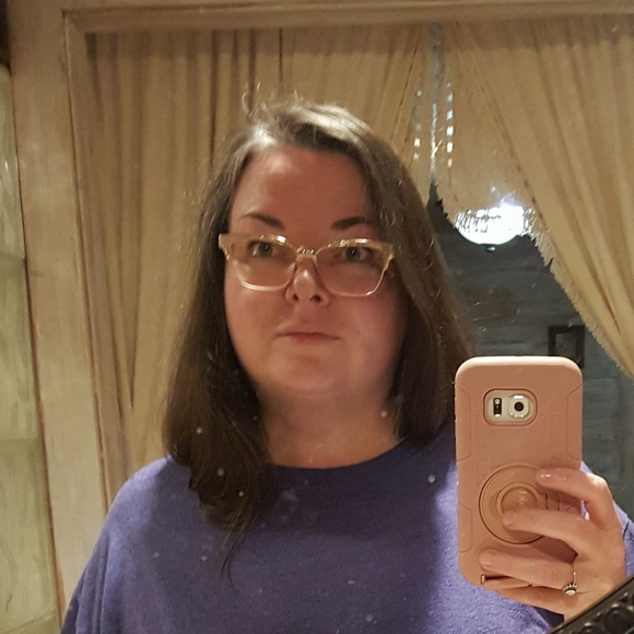 Meet your Posher, Tabatha - Picture 1 of 1